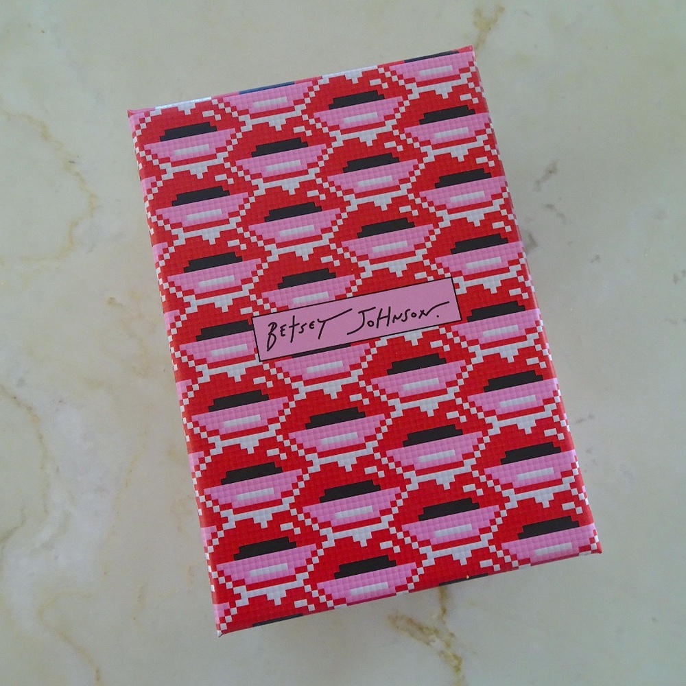 NEW Betsey Johnson Pink & Red Lips Bag Charm Keychain- Y2K McBling Style Jewelry - Picture 4 of 5